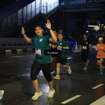 Runner Photo 7886715