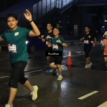 Runner Photo 7886750