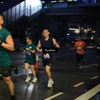 Runner Photo 7886794