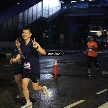 Runner Photo 7886798