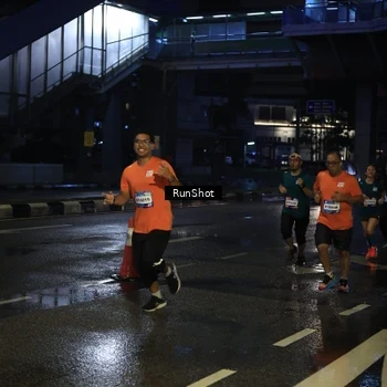 Runner Photo 7886835