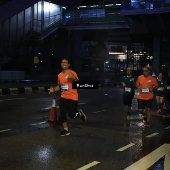 Runner Photo 7886864