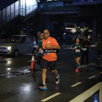 Runner Photo 7886873