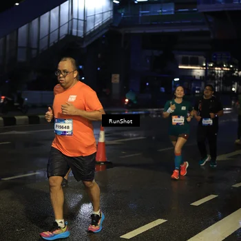 Runner Photo 7886887