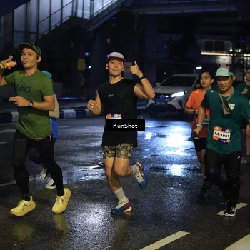 Runner Photo 7886965