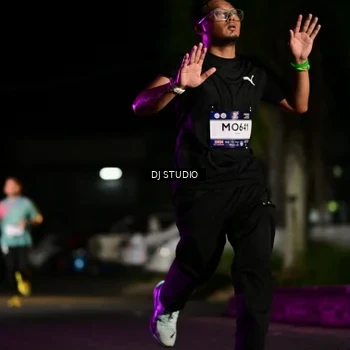 Runner Photo 7887000