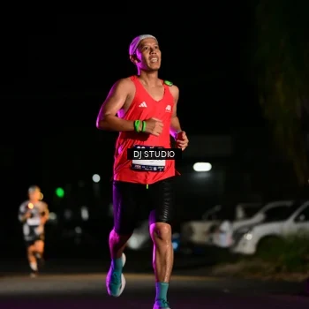 Runner Photo 7887062