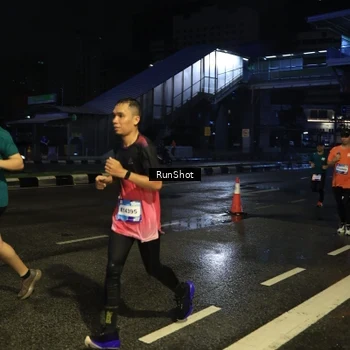 Runner Photo 7887083