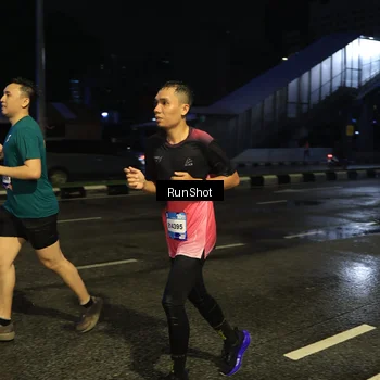 Runner Photo 7887091