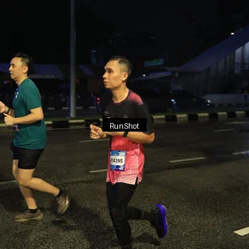 Runner Photo 7887102