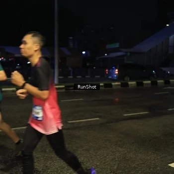 Runner Photo 7887104