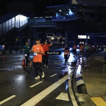 Runner Photo 7887119