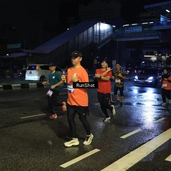 Runner Photo 7887153