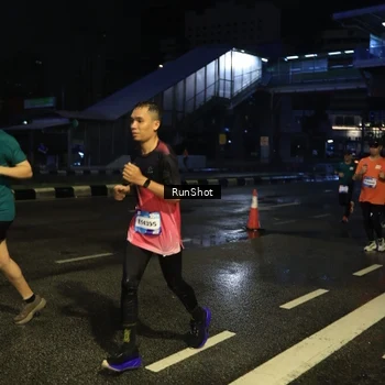 Runner Photo 7887154