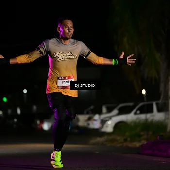 Runner Photo 7887158
