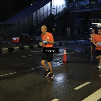 Runner Photo 7887275