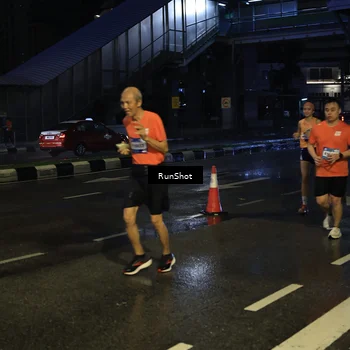 Runner Photo 7887292
