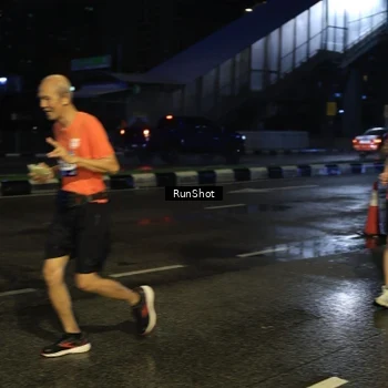 Runner Photo 7887305