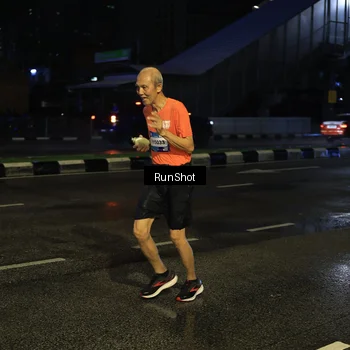 Runner Photo 7887308