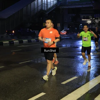 Runner Photo 7887309