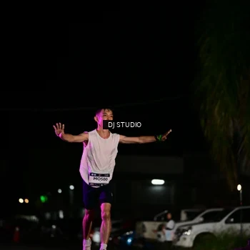 Runner Photo 7887317