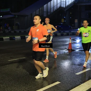 Runner Photo 7887332