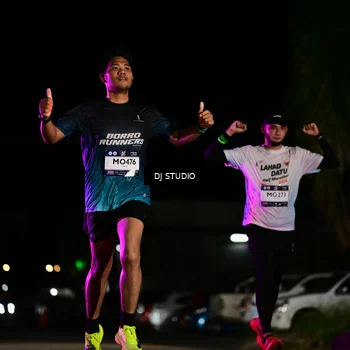 Runner Photo 7887369