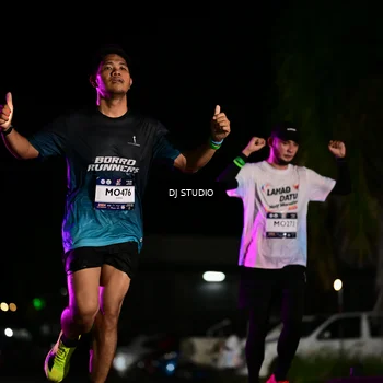 Runner Photo 7887381