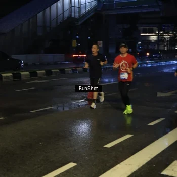 Runner Photo 7887390