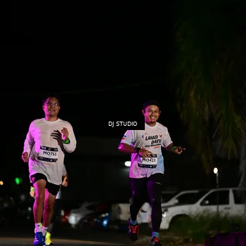 Runner Photo 7887443