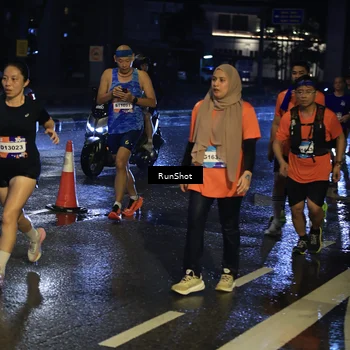 Runner Photo 7887492