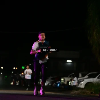 Runner Photo 7887628