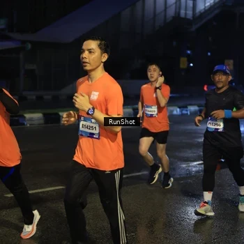 Runner Photo 7887716