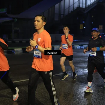 Runner Photo 7887723