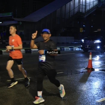 Runner Photo 7887735