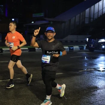 Runner Photo 7887750
