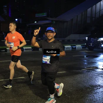 Runner Photo 7887753