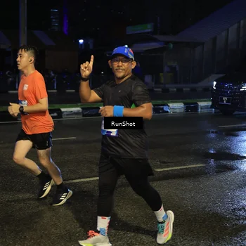 Runner Photo 7887759