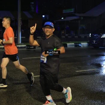 Runner Photo 7887767