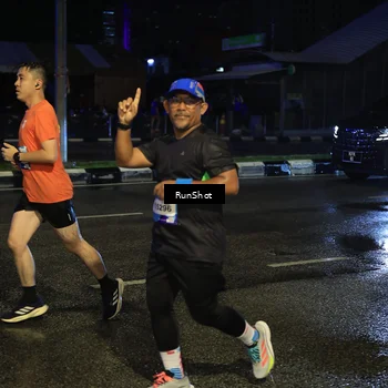 Runner Photo 7887778
