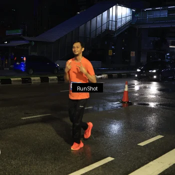 Runner Photo 7887844