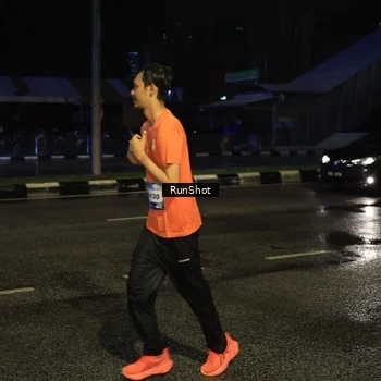 Runner Photo 7887877
