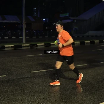 Runner Photo 7887900