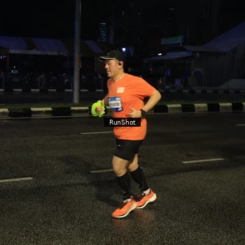 Runner Photo 7887913