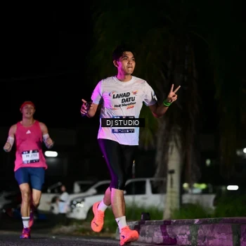 Runner Photo 7887914