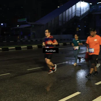 Runner Photo 7887915