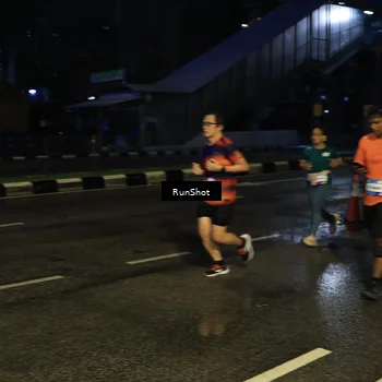 Runner Photo 7887916