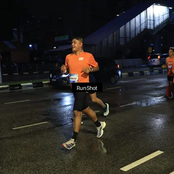 Runner Photo 7888034