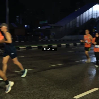 Runner Photo 7888057