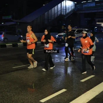 Runner Photo 7888072